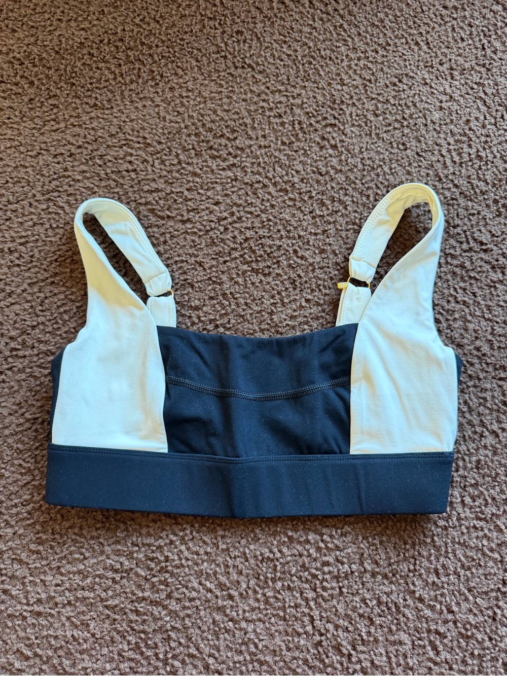 Monday Body sports bra